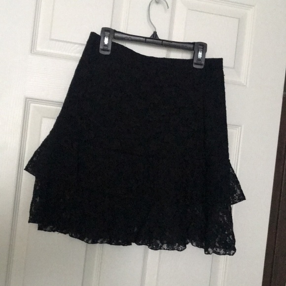 Black skirt - Picture 3 of 4